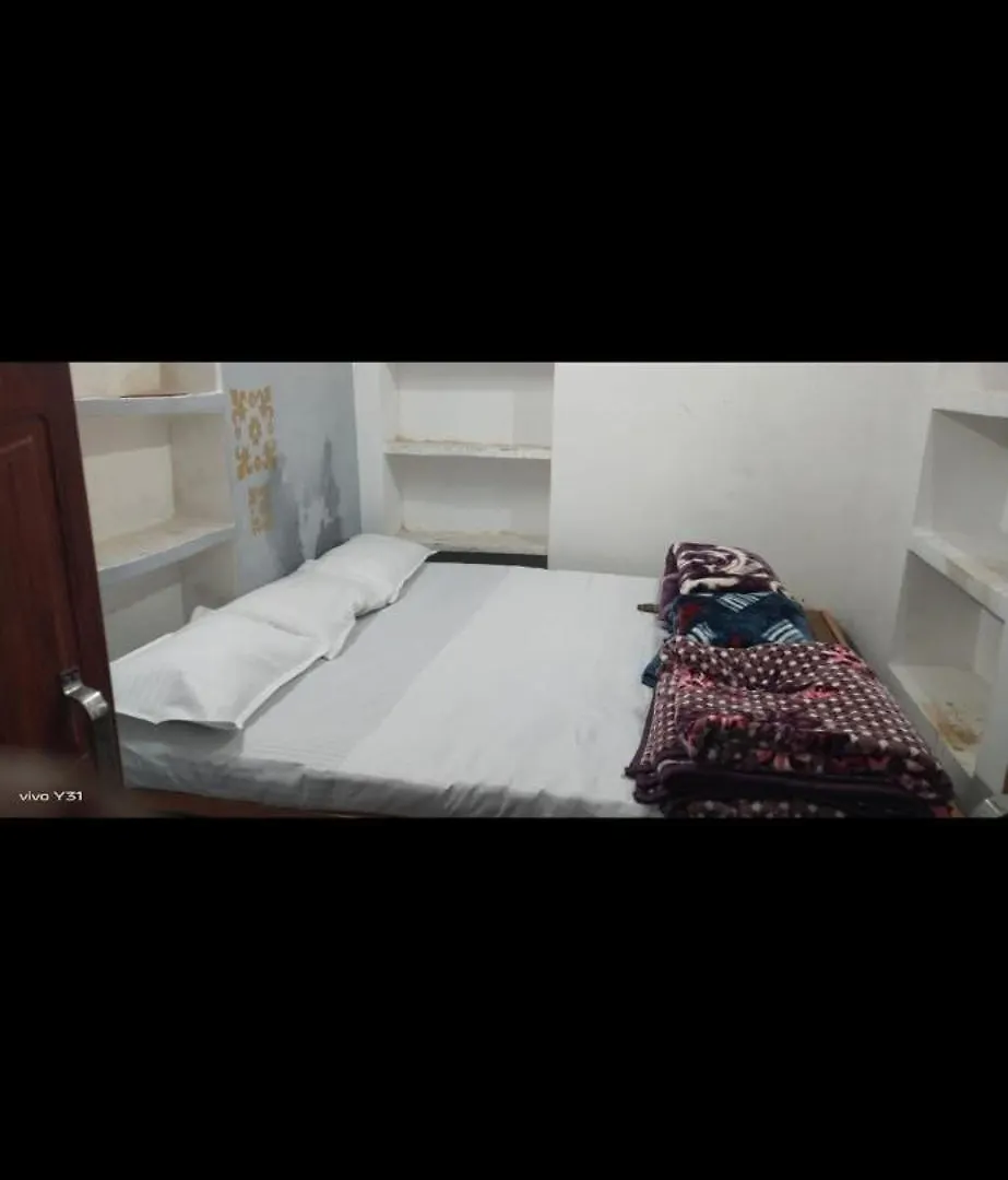 ורנאסי Singh Homestay דירה